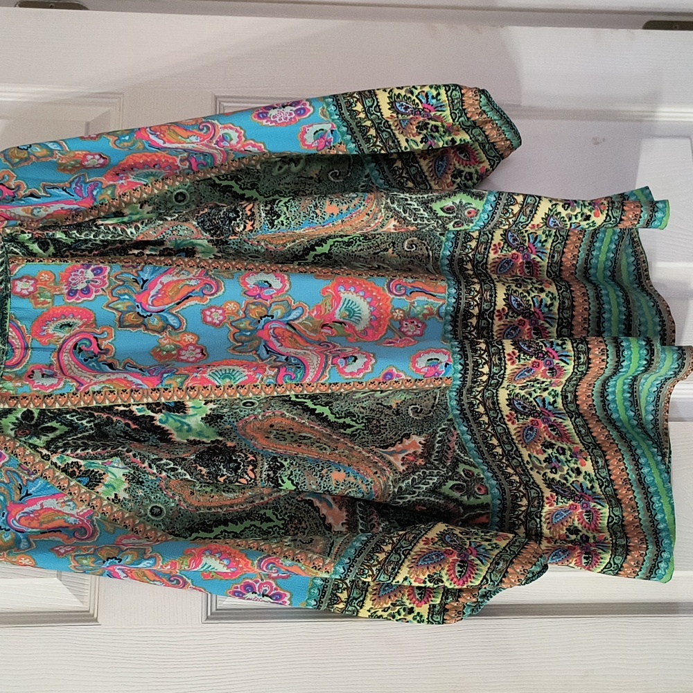 Colorful, gorgeous blouse - Picture 2 of 3
